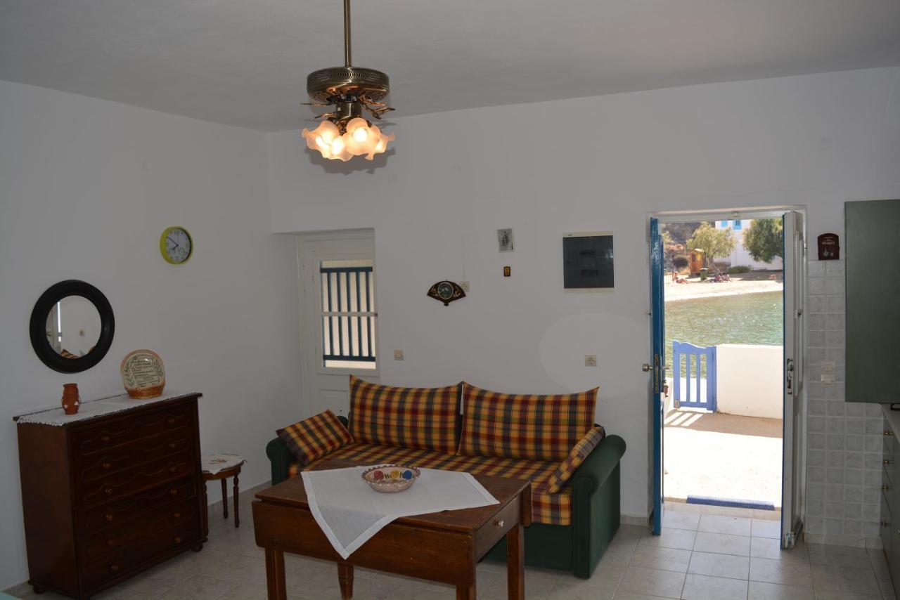 Seafront Studio Cherronisos  Luaran gambar