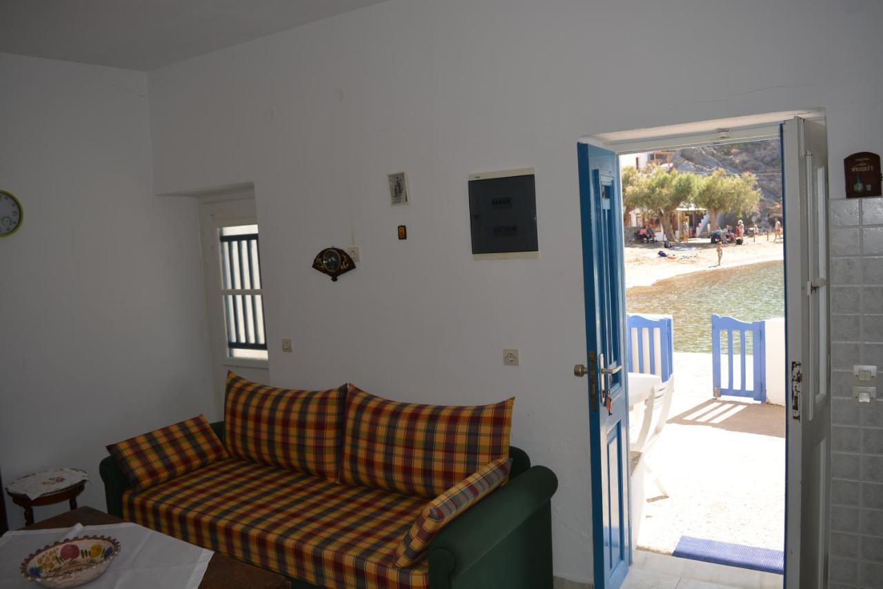 Seafront Studio Cherronisos  Luaran gambar
